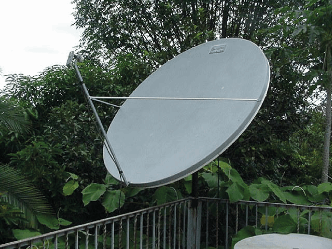 Antena parabólica 1.8M